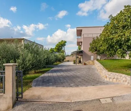 Branko3 Apartmán Dugi Rat